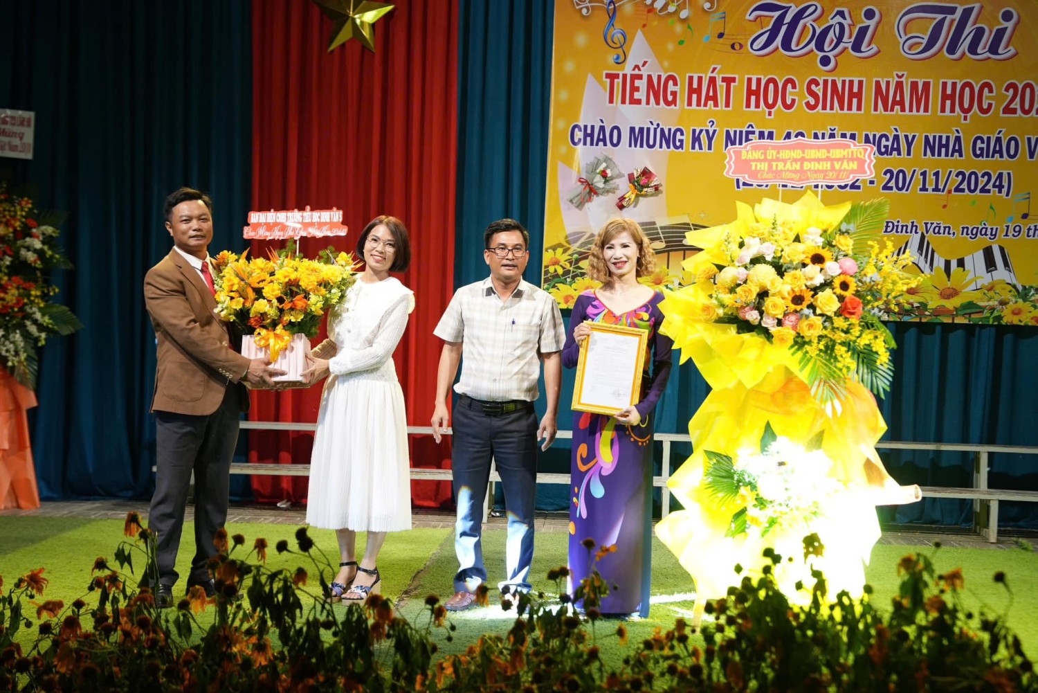 Hội thi tiếng hát học sinh chào mừng kỷ niệm 42 năm ngày nhà giáo Việt Nam 20/11